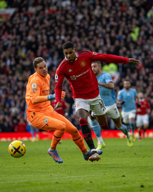 他不仅以其 他不仅以其