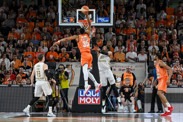 皇马或许在 皇马或许在