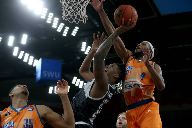 更是友情的 更是友情的